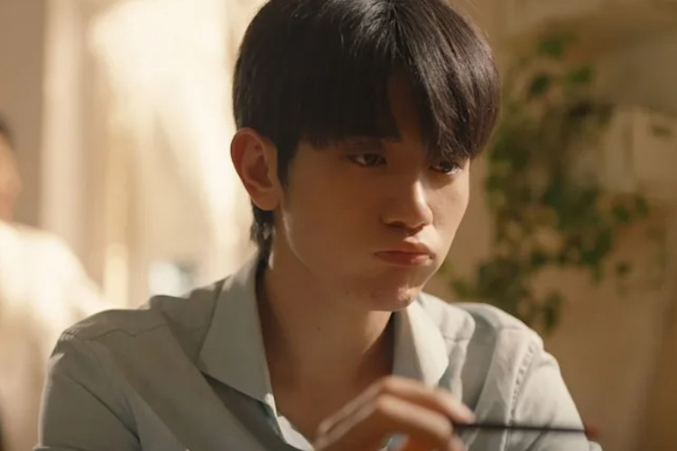 連結BL劇《漲潮時接吻》(2025)全集中文字幕版，兩名陌生人因契約而相繫